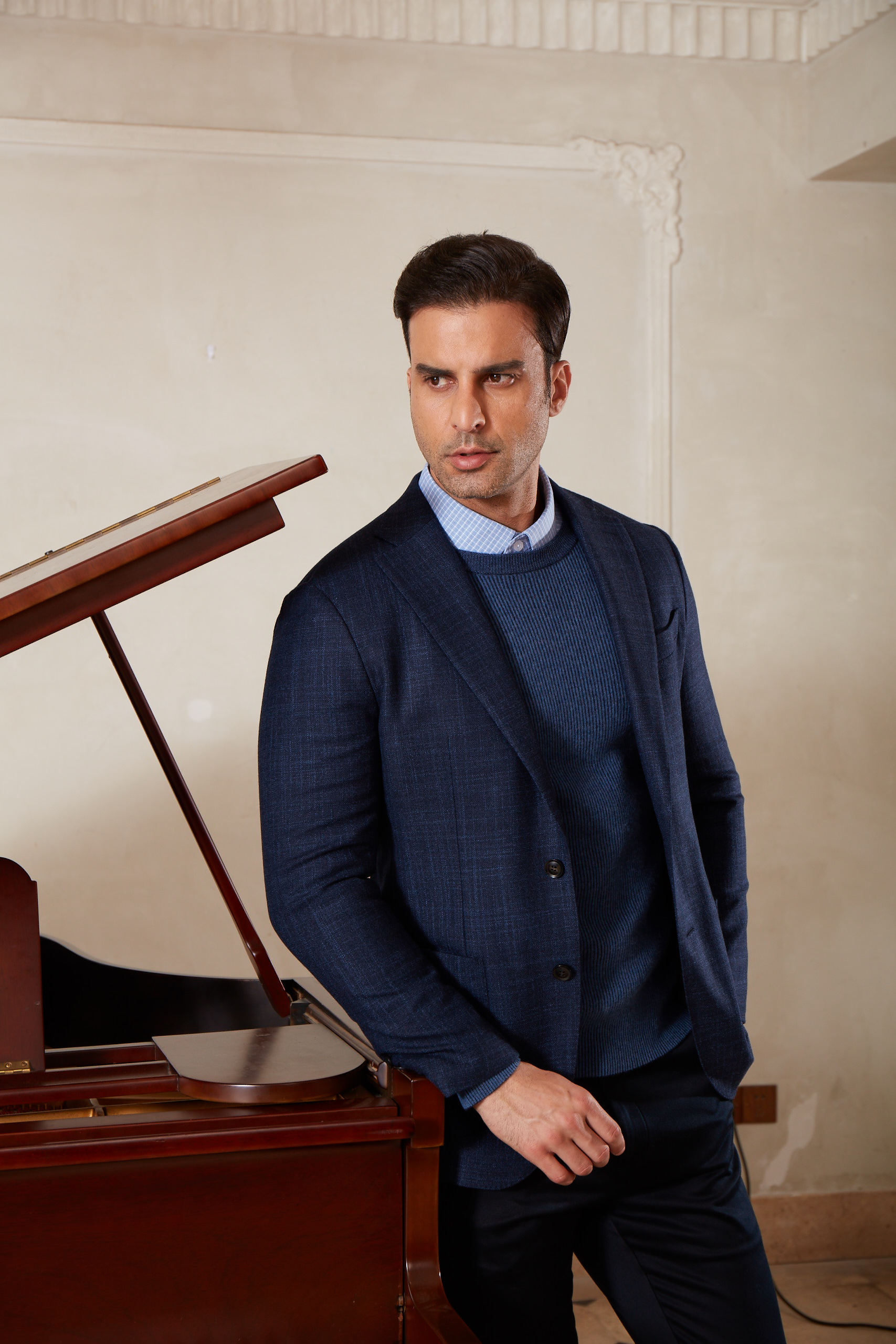 Luxury suit portrait for consultation page
