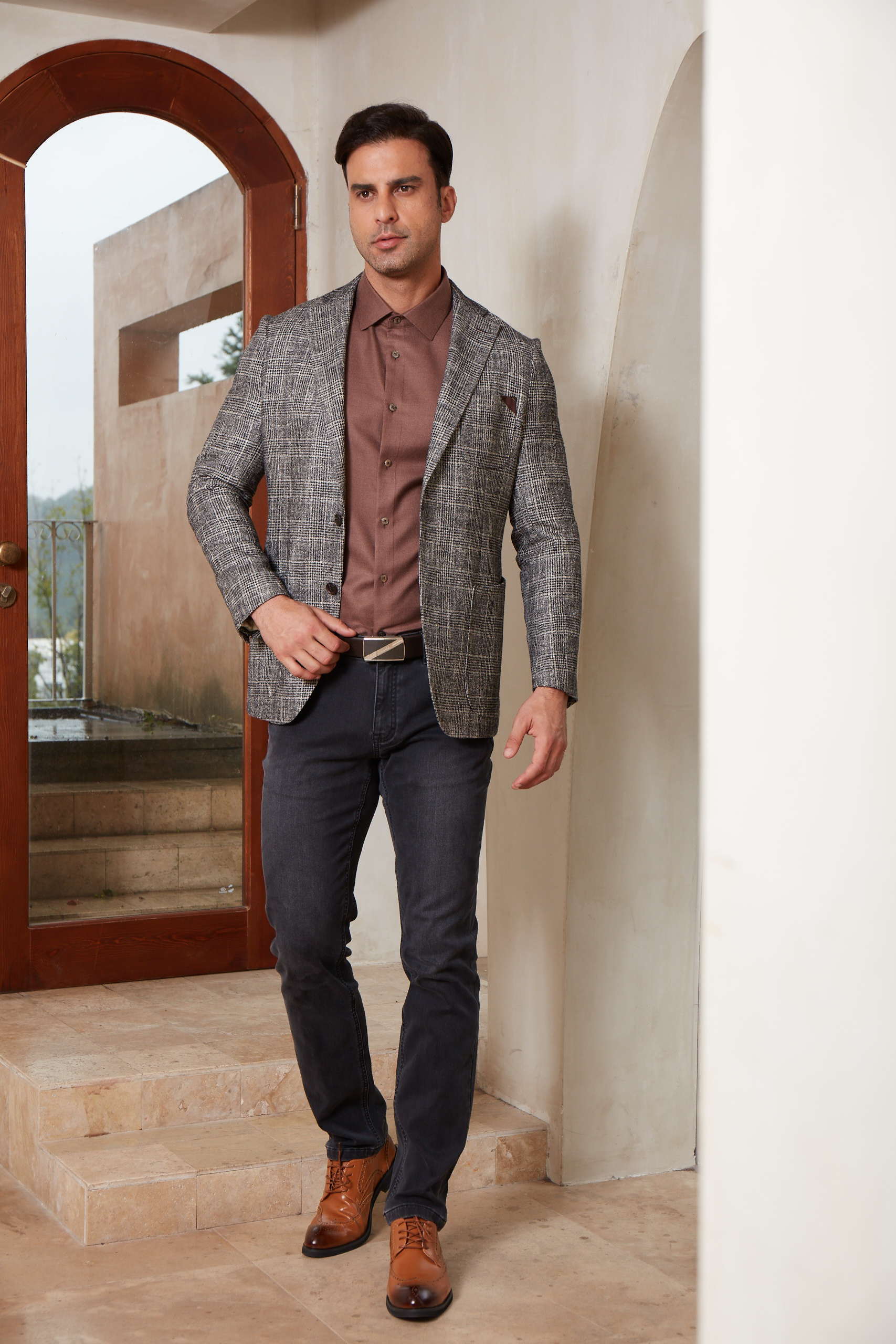 Formalwear consultation look